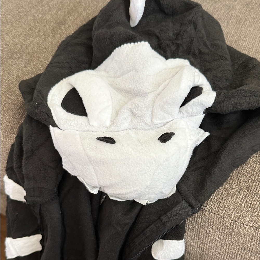 Black and White Hooded pijamas dinosaur skeleton